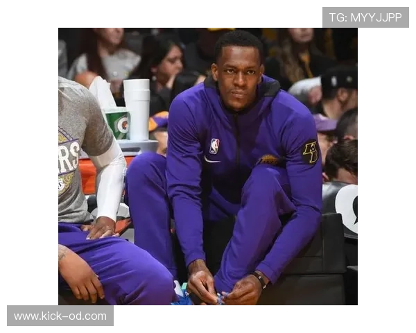 拉贾·朗多无球跑动增多助湖人关键时刻提升组织效率