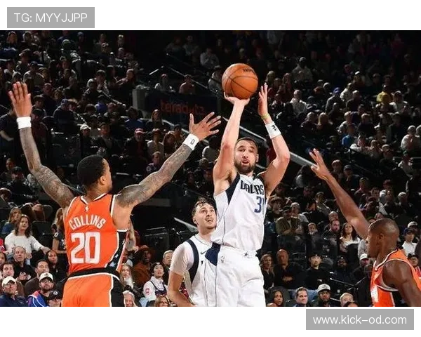 克莱·汤普森单打三分回暖拉开空间提升勇士进攻效率