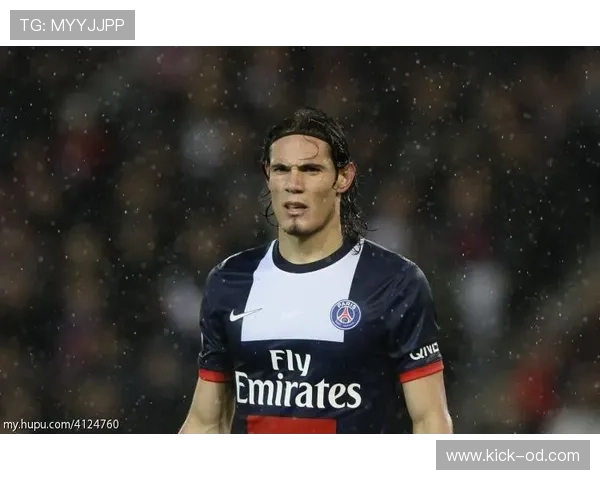 卡瓦尼与伊布锋线配合呈现多点驱动趋势